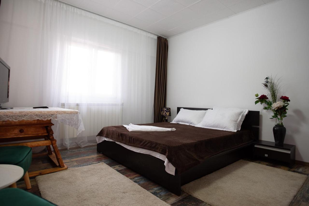 5 Bedrooms Luxury Apartment Villa Бухарест Екстер'єр фото
