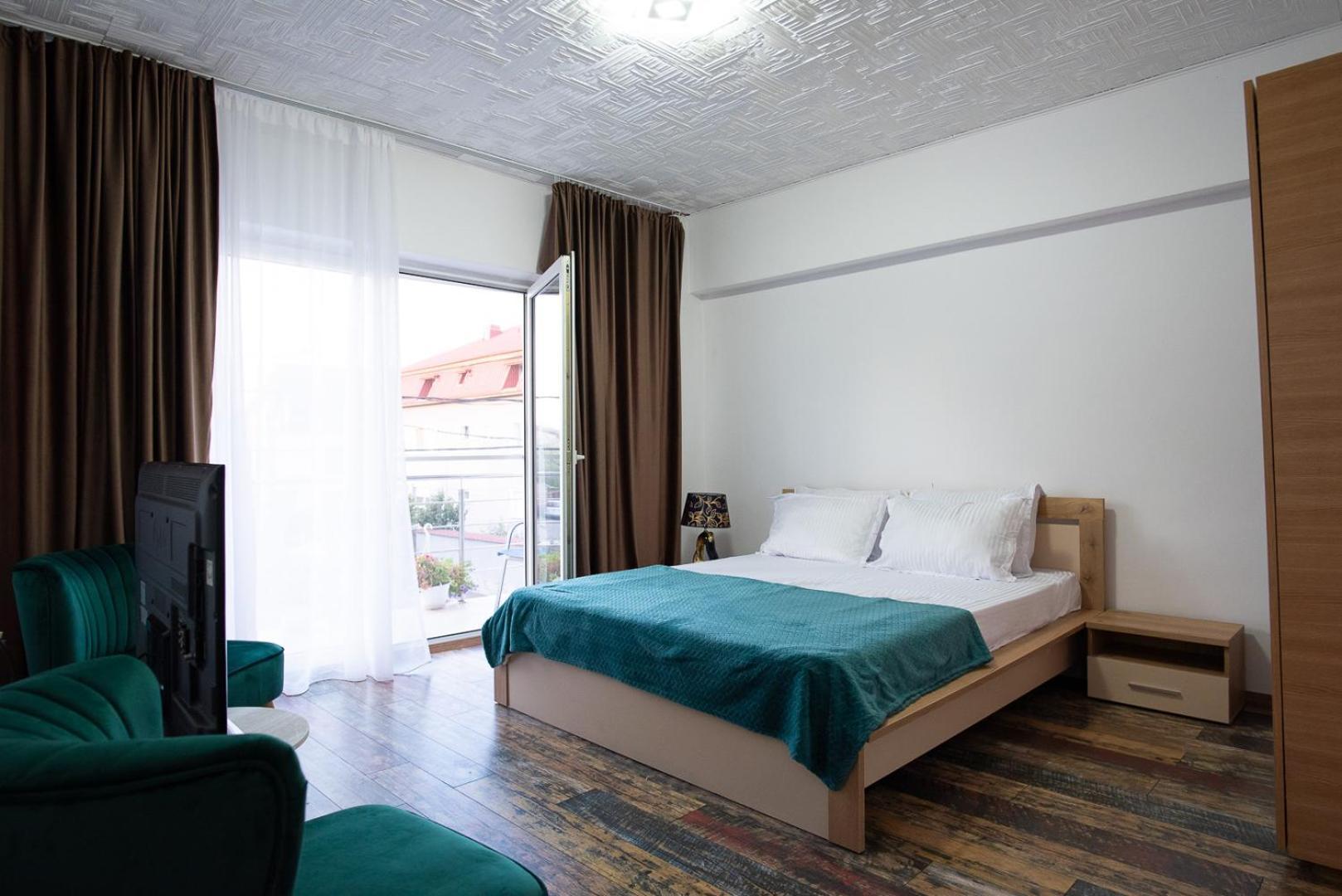 5 Bedrooms Luxury Apartment Villa Бухарест Екстер'єр фото