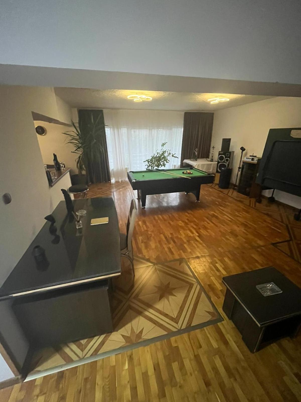 5 Bedrooms Luxury Apartment Villa Бухарест Екстер'єр фото